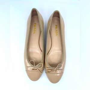 Prada Beige Tan Nude Patent leather logo embellished bow tie ballerina flats 39